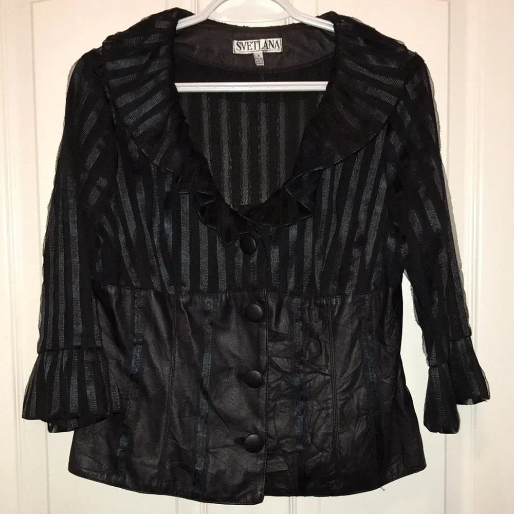 🧵 Black Ruffle Blazer - Picture 1 of 6